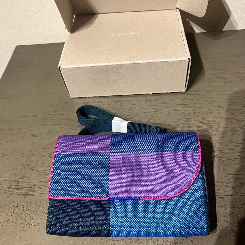 NWT Rothy’s Frosted Berry Belt Bag
